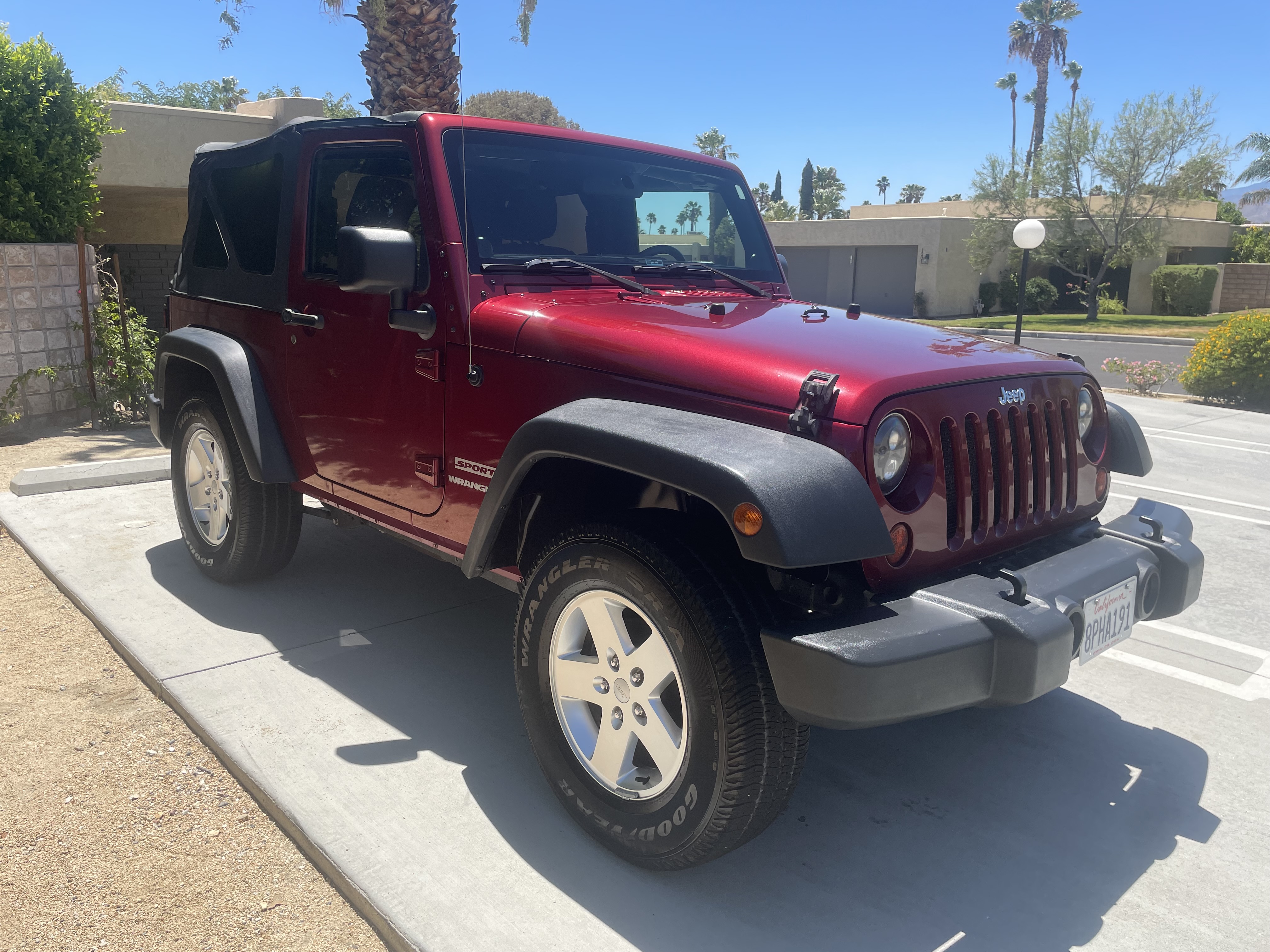 Used 2011 Jeep Wrangler Sport AWD/4WD image 2