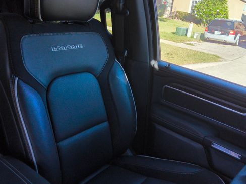 Used 2025 RAM 1500 Laramie w/ Night Edition image 15