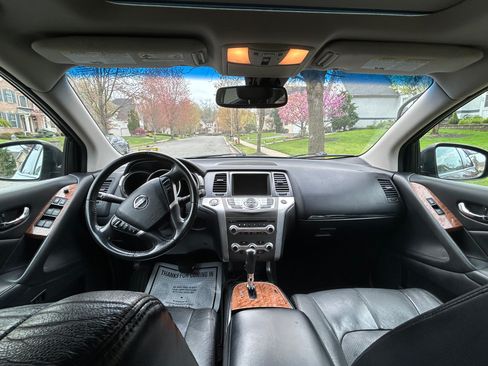 Used 2011 Nissan Murano LE w/ Navigation Pkg image 6