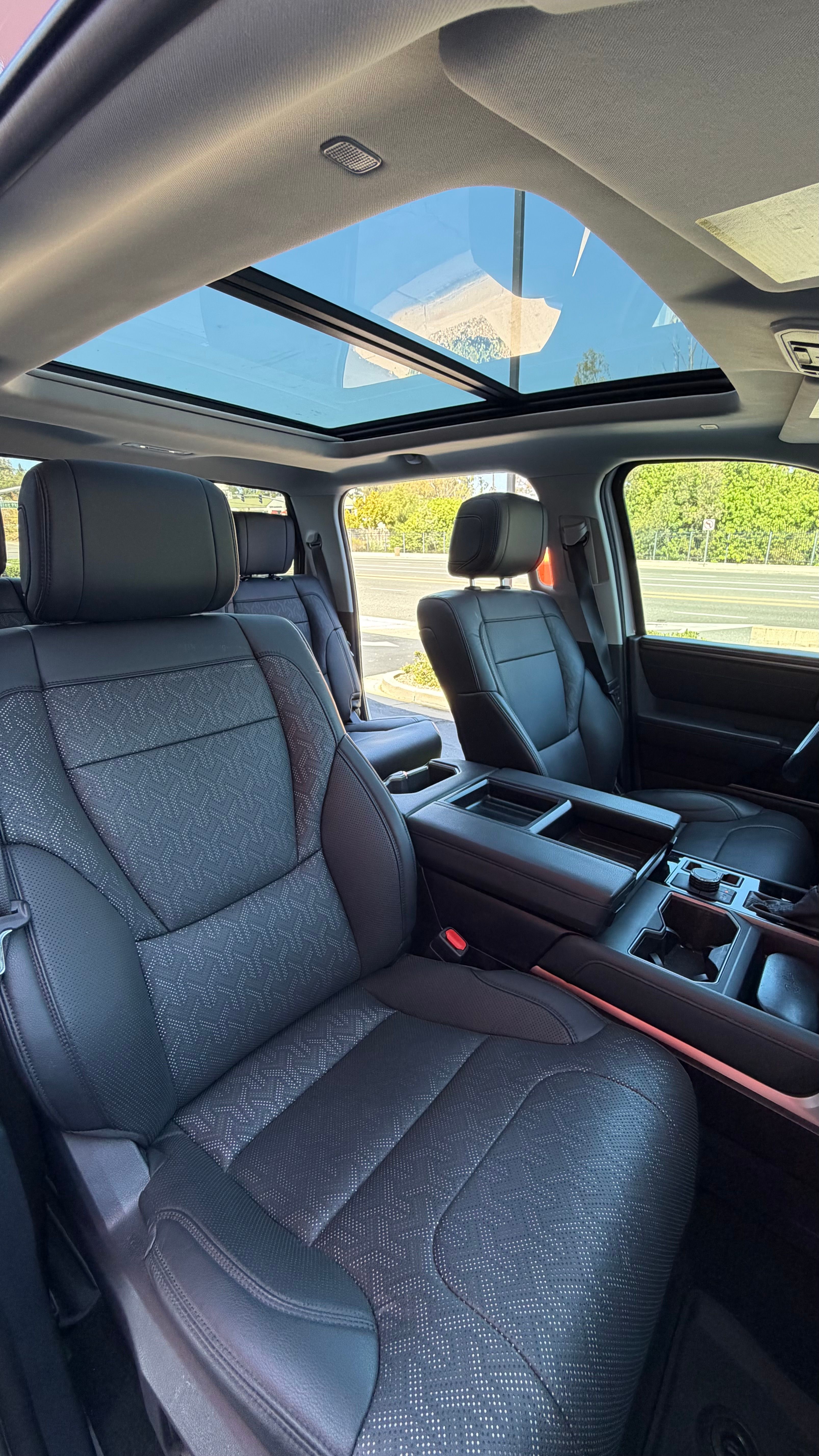 Used 2024 Toyota Tundra Limited AWD/4WD image 14