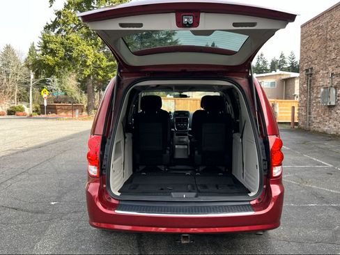 Used 2015 Dodge Grand Caravan SE w/ Quick Order Package 29E SE image 10