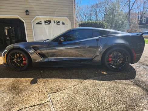 Used 2018 Chevrolet Corvette Grand Sport w/ Carbon Flash Badge Package image 6