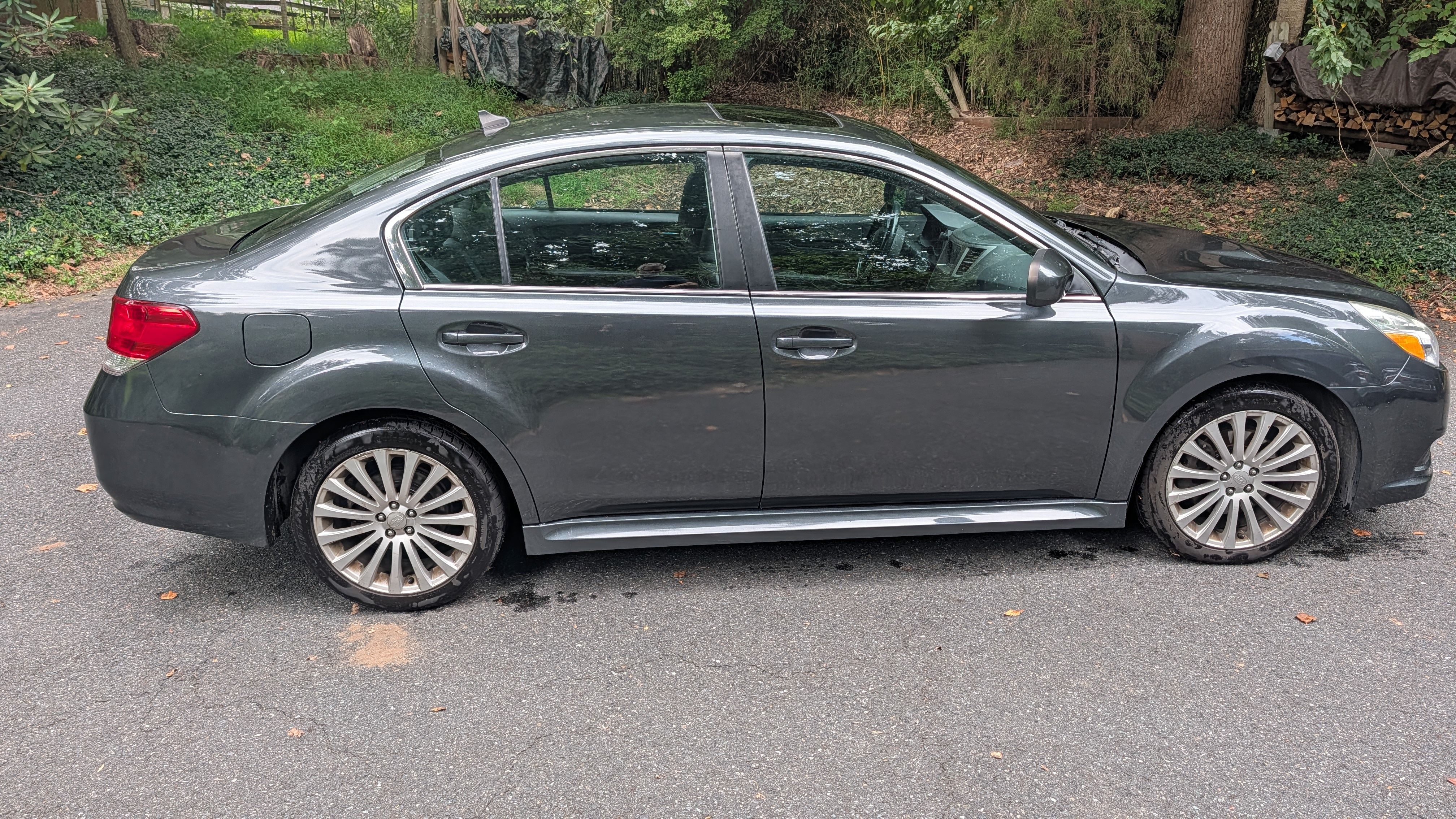 Used 2011 Subaru Legacy 2.5GT Limited AWD/4WD image 4