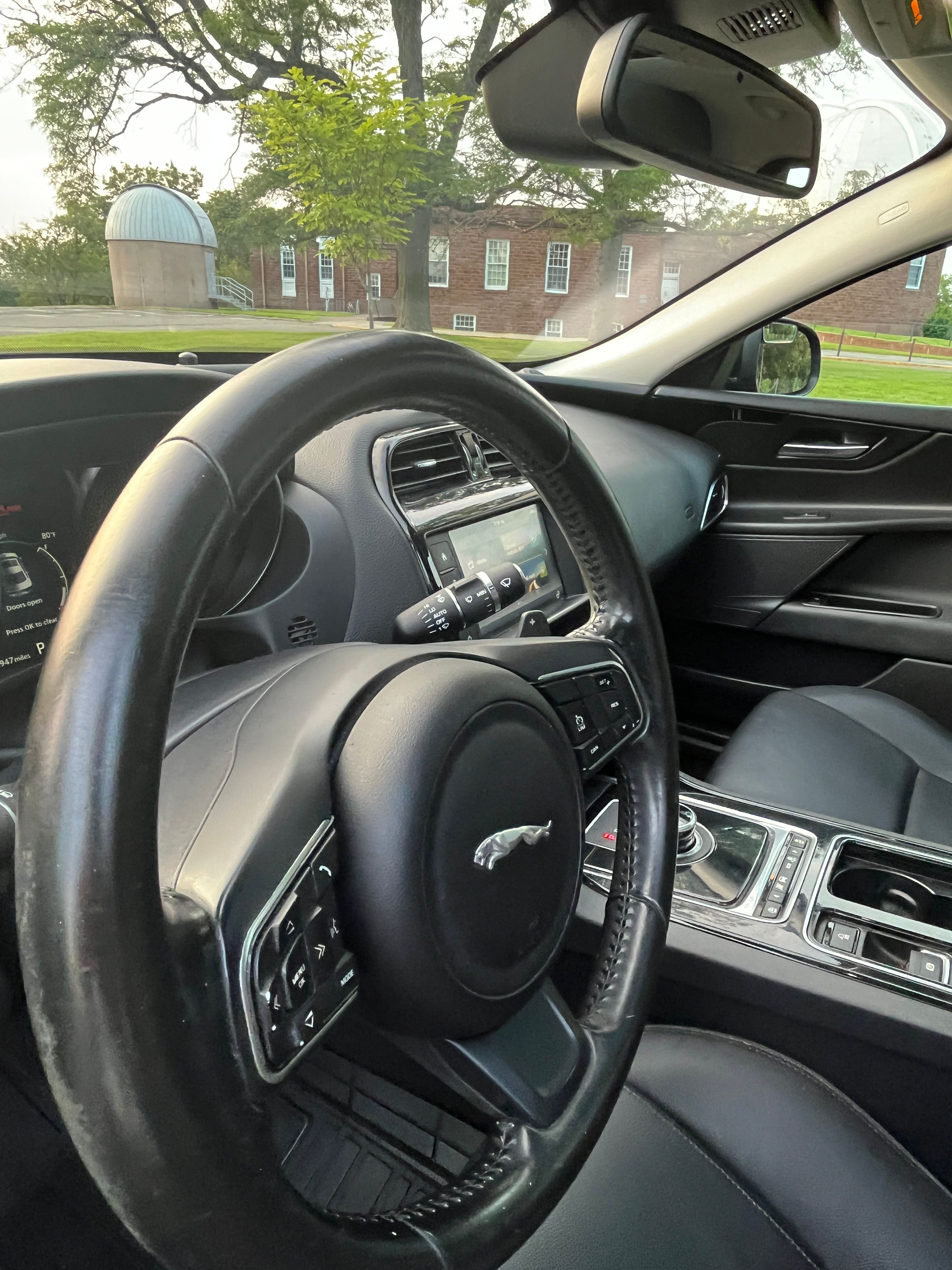 Used 2018 Jaguar XE RWD image 12
