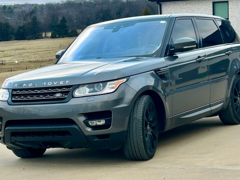 Used 2017 Land Rover Range Rover Sport SE image 8