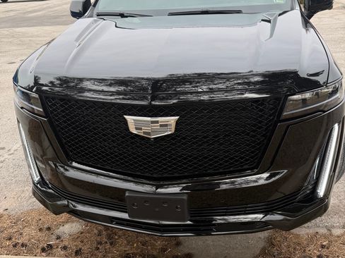 Used 2023 Cadillac Escalade ESV Sport w/ LPO, ONYX Package image 1