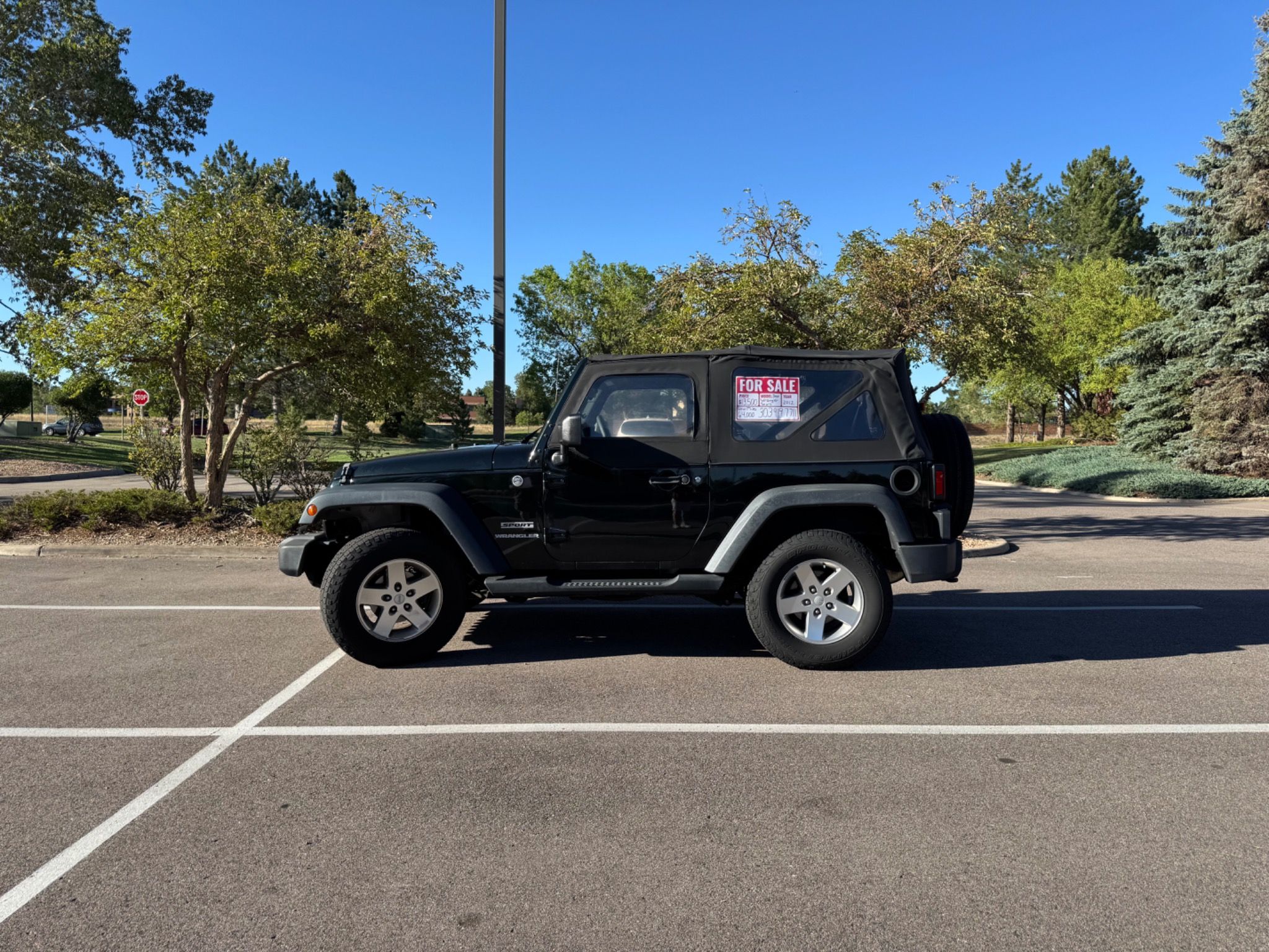 Used 2012 Jeep Wrangler Sport AWD/4WD image 4
