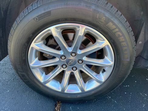 Used 2013 Lincoln MKX AWD image 27