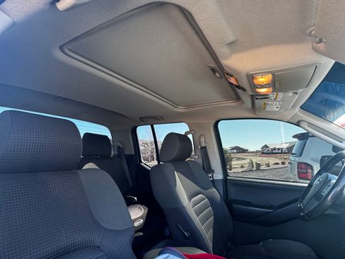 Used 2005 Nissan Frontier NISMO w/ (J01) Sunroof Pkg image 31