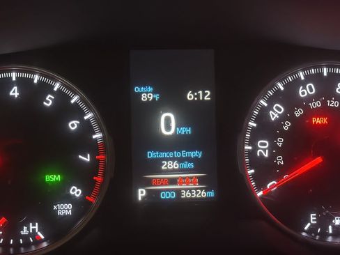 Used 2021 Toyota RAV4 XLE w/ Convenience Package image 9