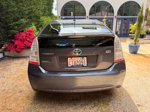 Used 2011 Toyota Prius Four w/ Solar Roof Pkg FWD image 4