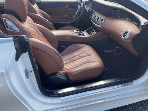 Used 2019 Mercedes-Benz S 560 Cabriolet image 11