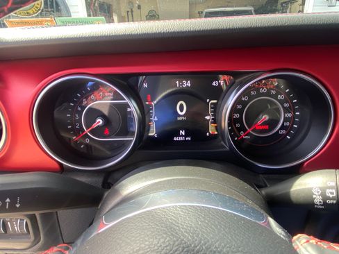 Used 2021 Jeep Wrangler Rubicon image 24