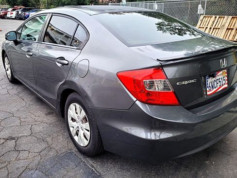 Used 2012 Honda Civic LX image 9