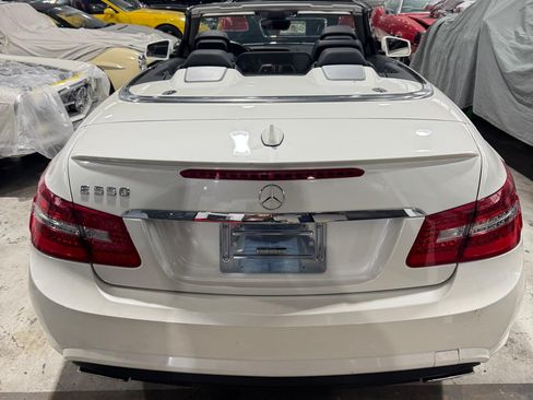 Used 2011 Mercedes-Benz E 550 Cabriolet image 2