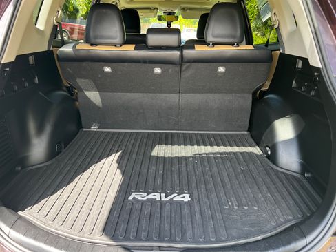 Used 2016 Toyota RAV4 Limited FWD image 11