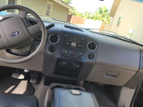 Used 2006 Ford F150 XLT image 14