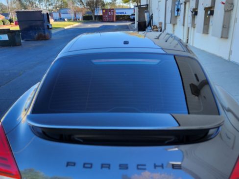 Used 2016 Porsche Panamera 4S image 2