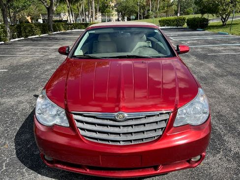 Used 2009 Chrysler Sebring Limited FWD image 4