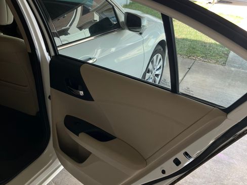 Used 2015 Honda Accord EX-L image 19