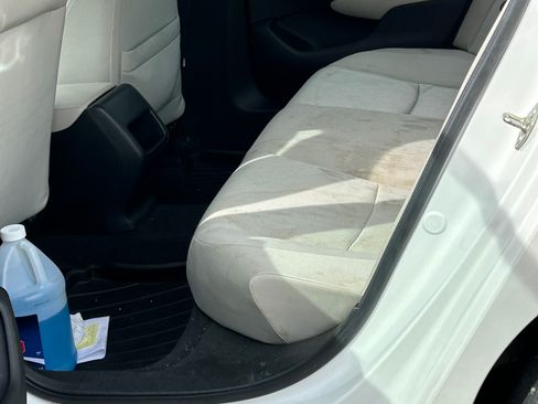 Used 2019 Honda Accord LX image 9