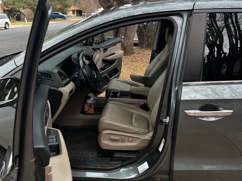 Used 2018 Honda Odyssey EX-L image 4