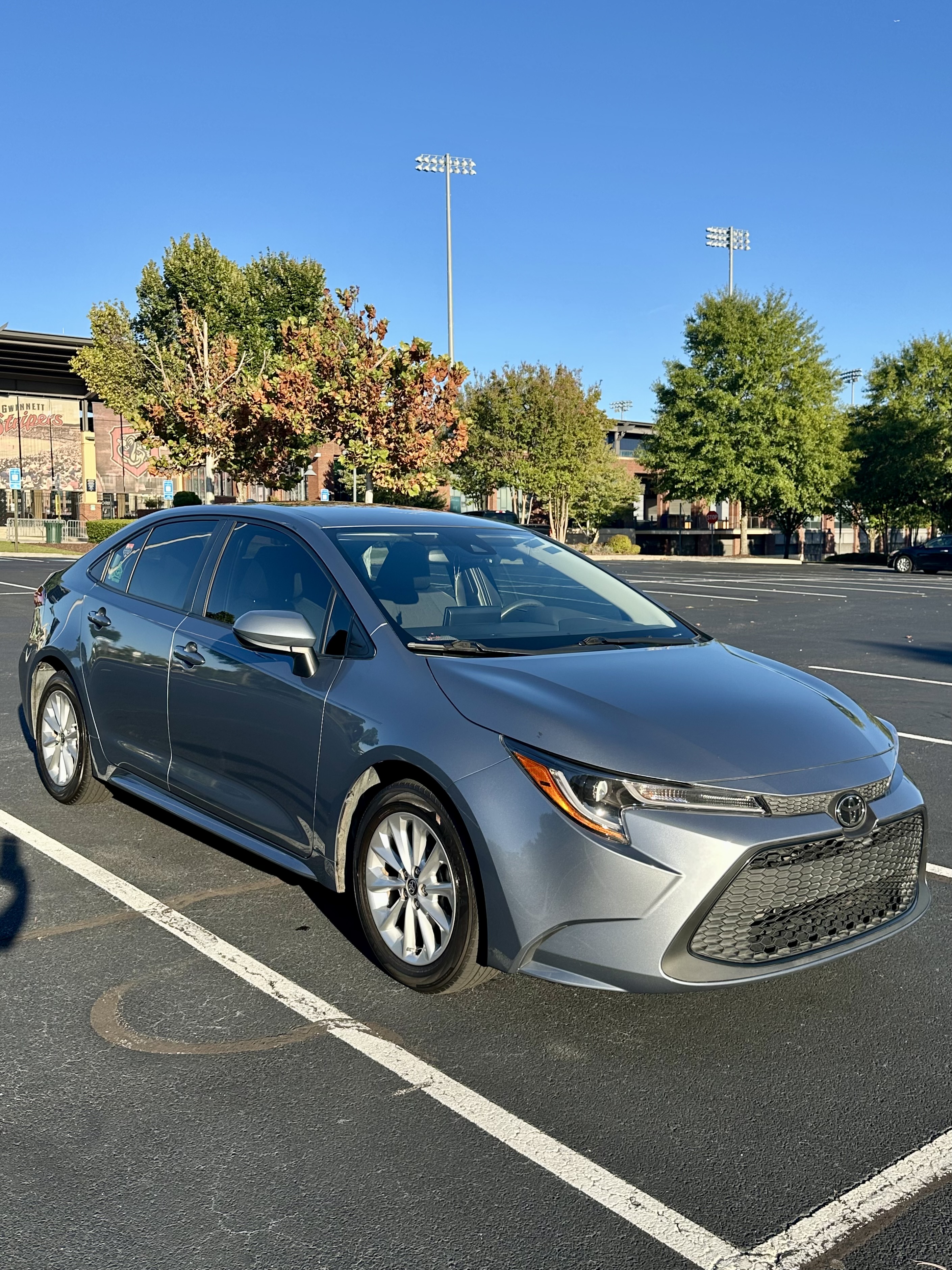 Used 2022 Toyota Corolla LE w/ LE Convenience Package FWD image 4