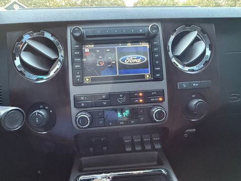 Used 2012 Ford F250 Lariat w/ Lariat Ultimate Pkg AWD/4WD image 14