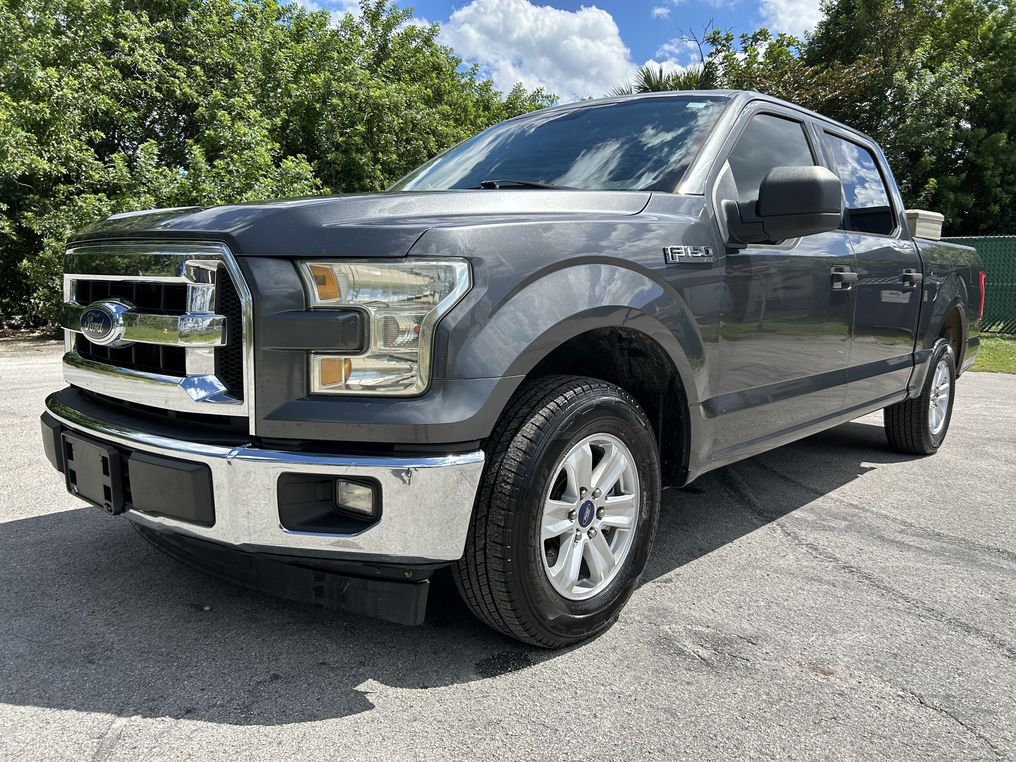 Used 2017 Ford F150 XLT RWD image 1