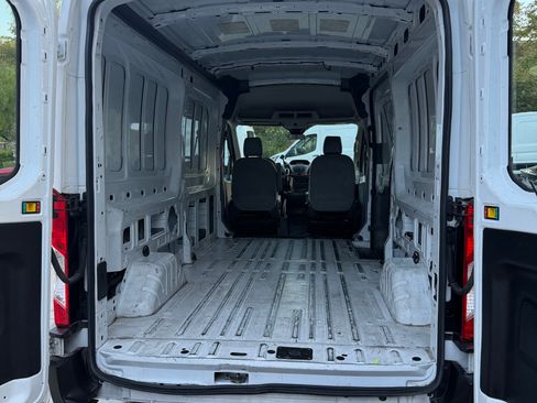 Used 2019 Ford Transit 250 148 Medium Roof image 16