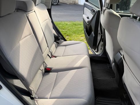 Used 2015 Subaru Forester 2.5i Premium w/ All-Weather Package AWD/4WD image 19