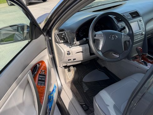 Used 2011 Toyota Camry Hybrid FWD image 8