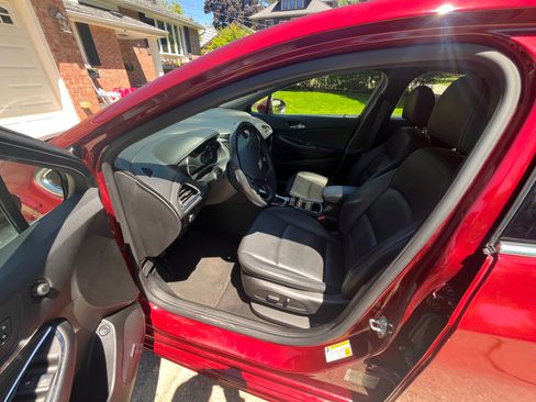 Used 2016 Chevrolet Cruze Premier FWD image 10