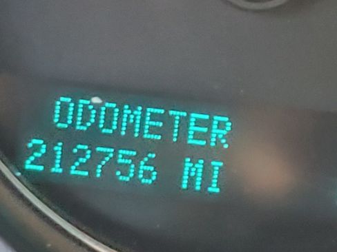 Used 2012 Chevrolet Suburban LTZ image 12