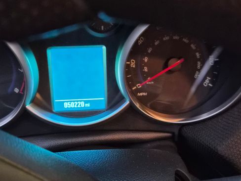 Used 2016 Chevrolet Cruze LT image 14