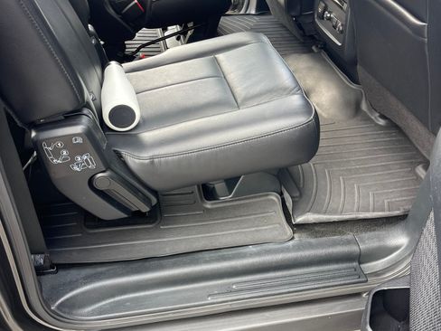 Used 2016 Ford Expedition EL Limited w/ Equipment Group 301A image 9