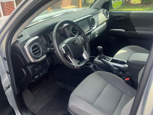 Used 2023 Toyota Tacoma SR5 w/ SX Package image 15