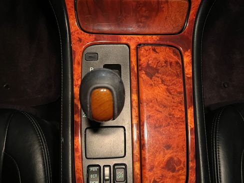 Used 2004 Lexus SC 430 Convertible image 24