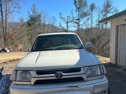 Used 2002 Toyota 4Runner Limited image 10
