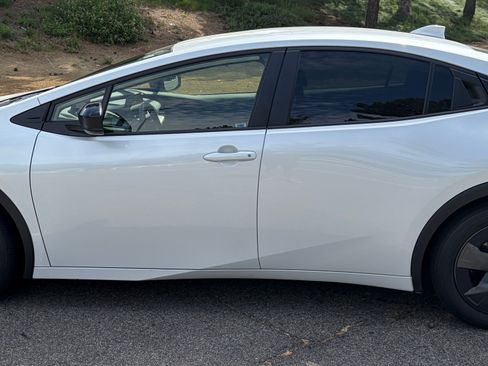 Used 2024 Toyota Prius LE FWD image 1