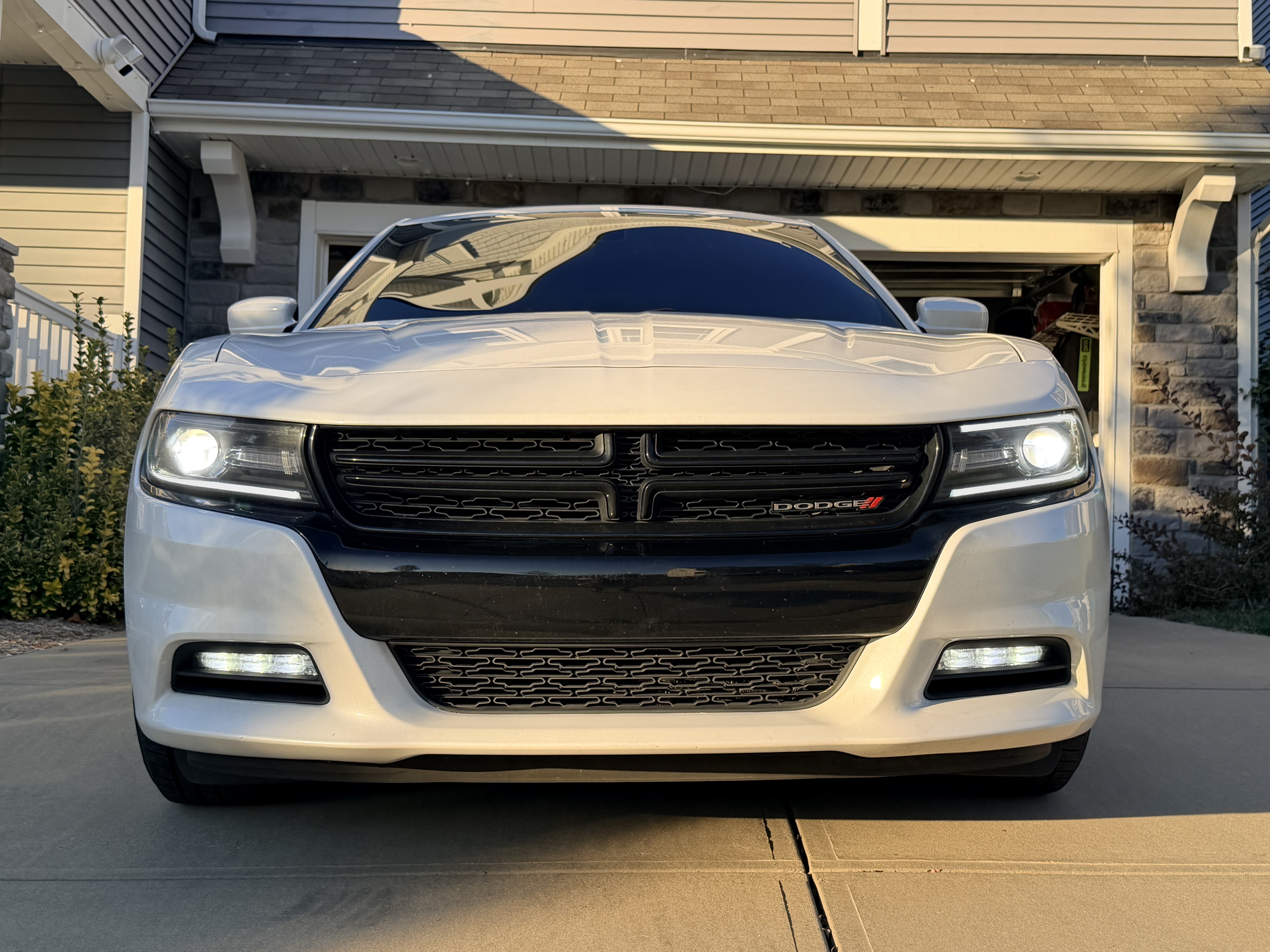 Used 2015 Dodge Charger SXT w/ AWD Plus Group image 4