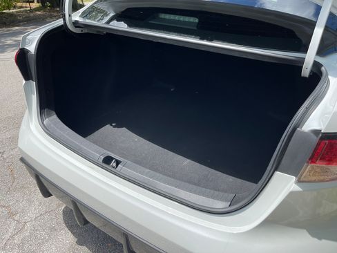 Used 2023 Toyota Corolla SE FWD image 10