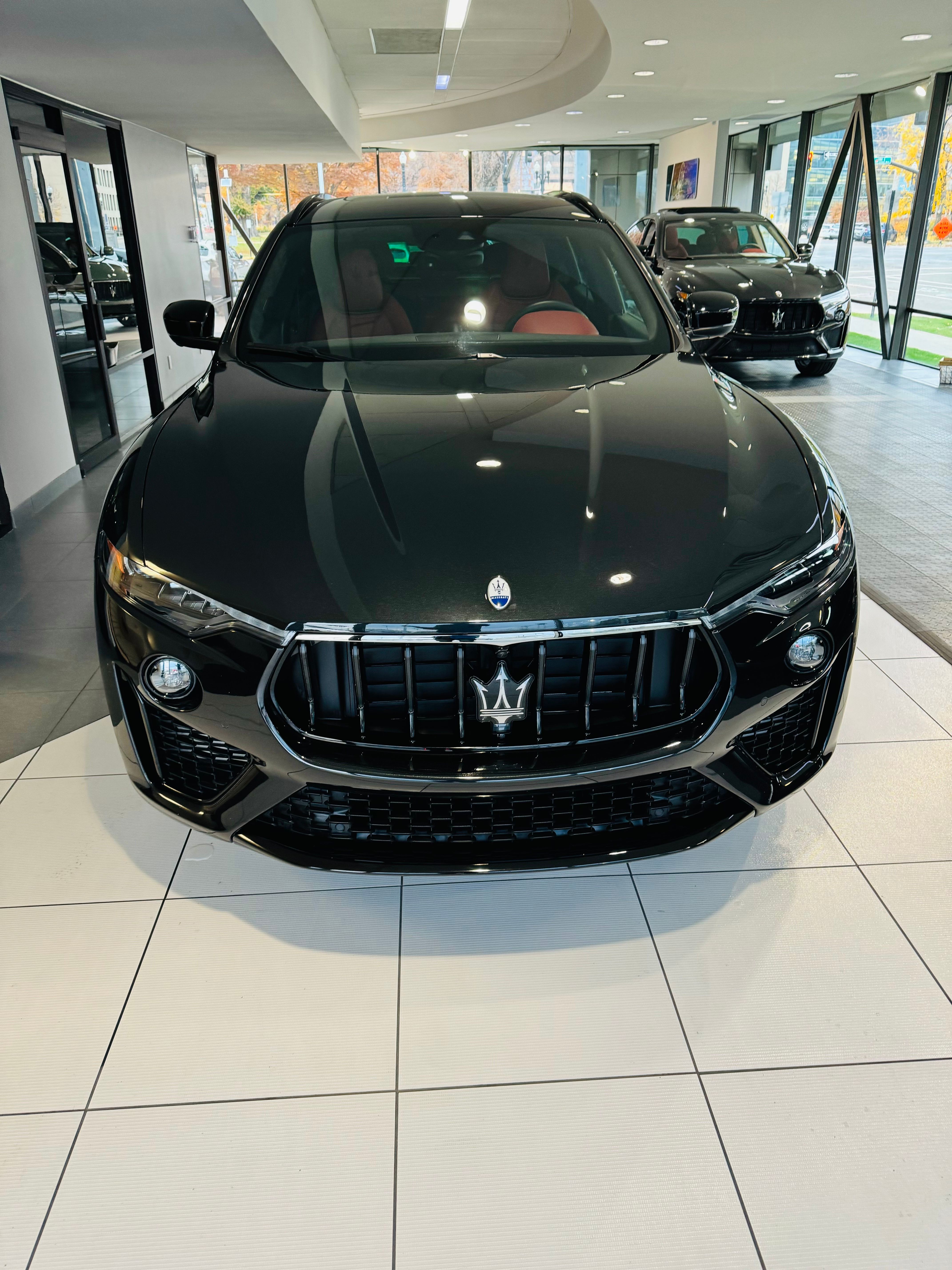 Used 2022 Maserati Levante Modena AWD/4WD image 4