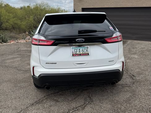 Used 2020 Ford Edge SE FWD image 5