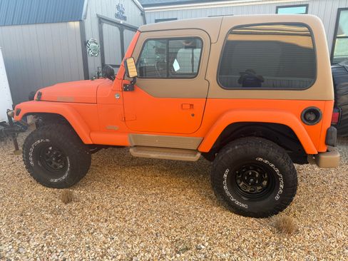 Used 1999 Jeep Wrangler Sahara AWD/4WD image 5