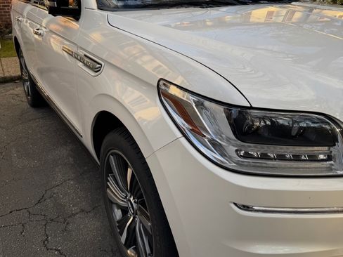 Used 2019 Lincoln Navigator Reserve image 6