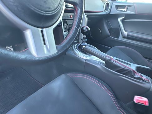 Used 2015 Scion FR-S image 26