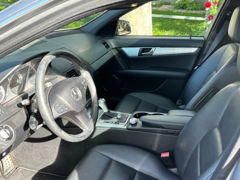 Used 2011 Mercedes-Benz C 300 Sedan image 9
