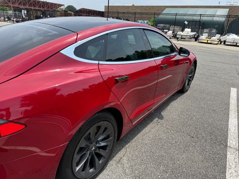 Used 2019 Tesla Model S Long Range image 18