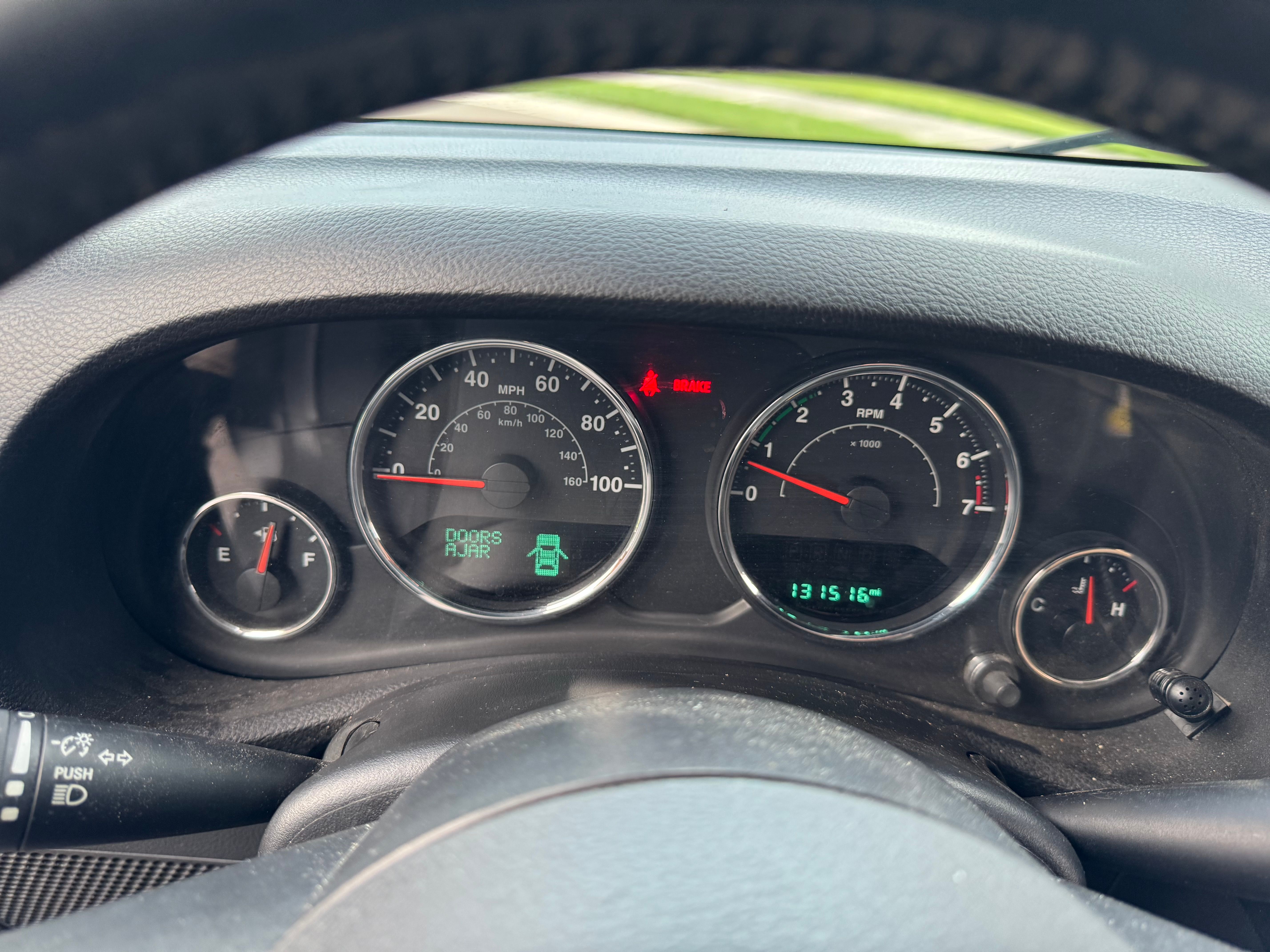 Used 2017 Jeep Wrangler Sahara w/ Connectivity Group AWD/4WD image 14